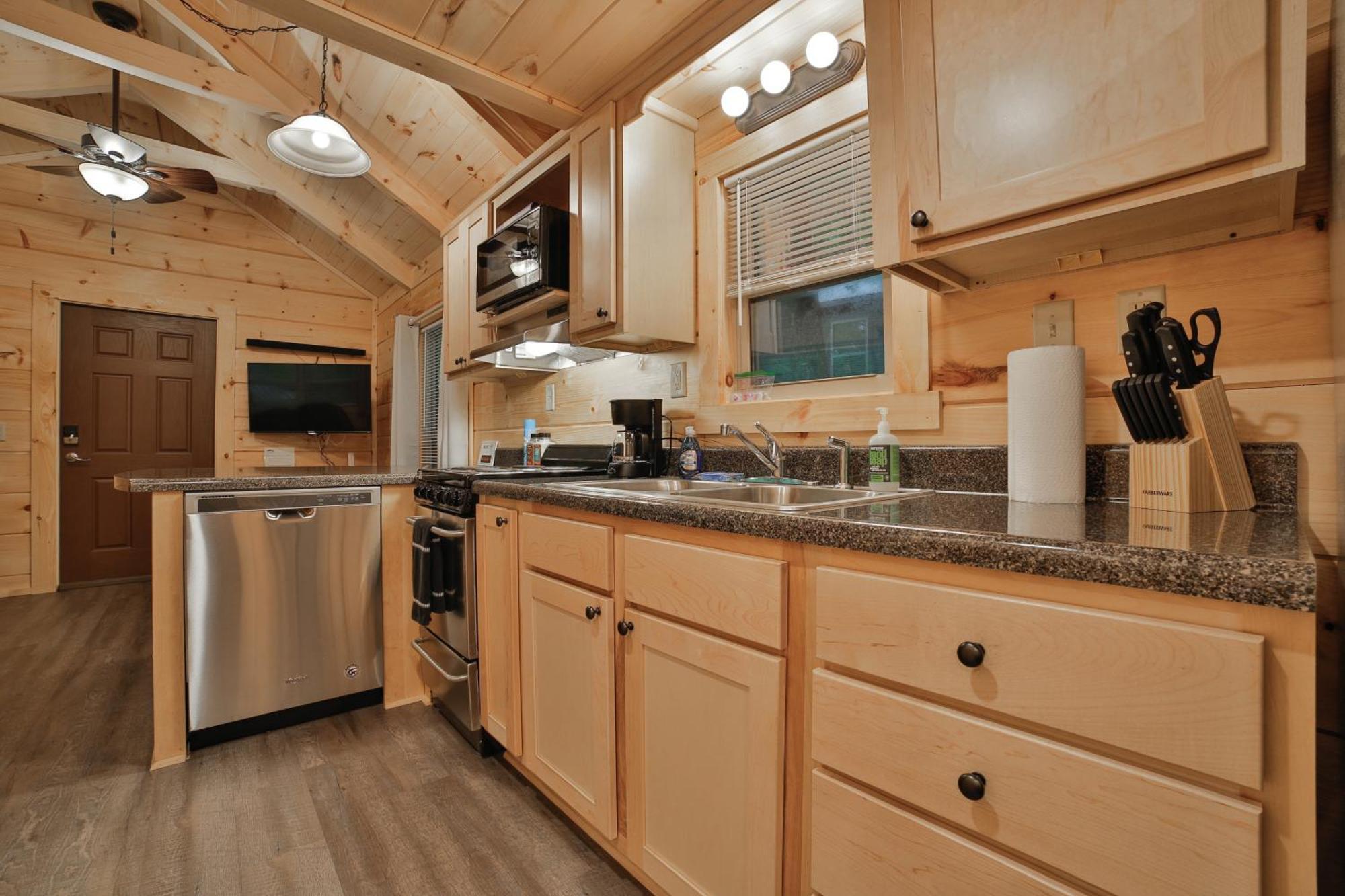 Meg Cabin Tiny Rustic Comfort On Lookout Mtn Чатануга Екстериор снимка